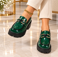 Mocassins Lola Femme Vernis à Talon Épais et Boucle Dorée