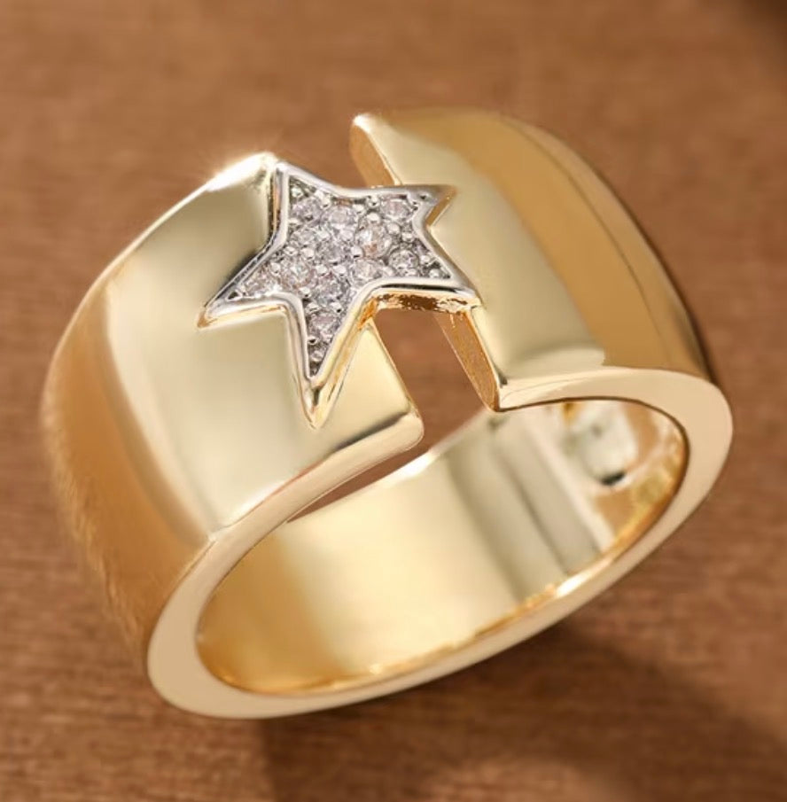 Bague Femme Dorée Large avec Étoile et Strass Brillants