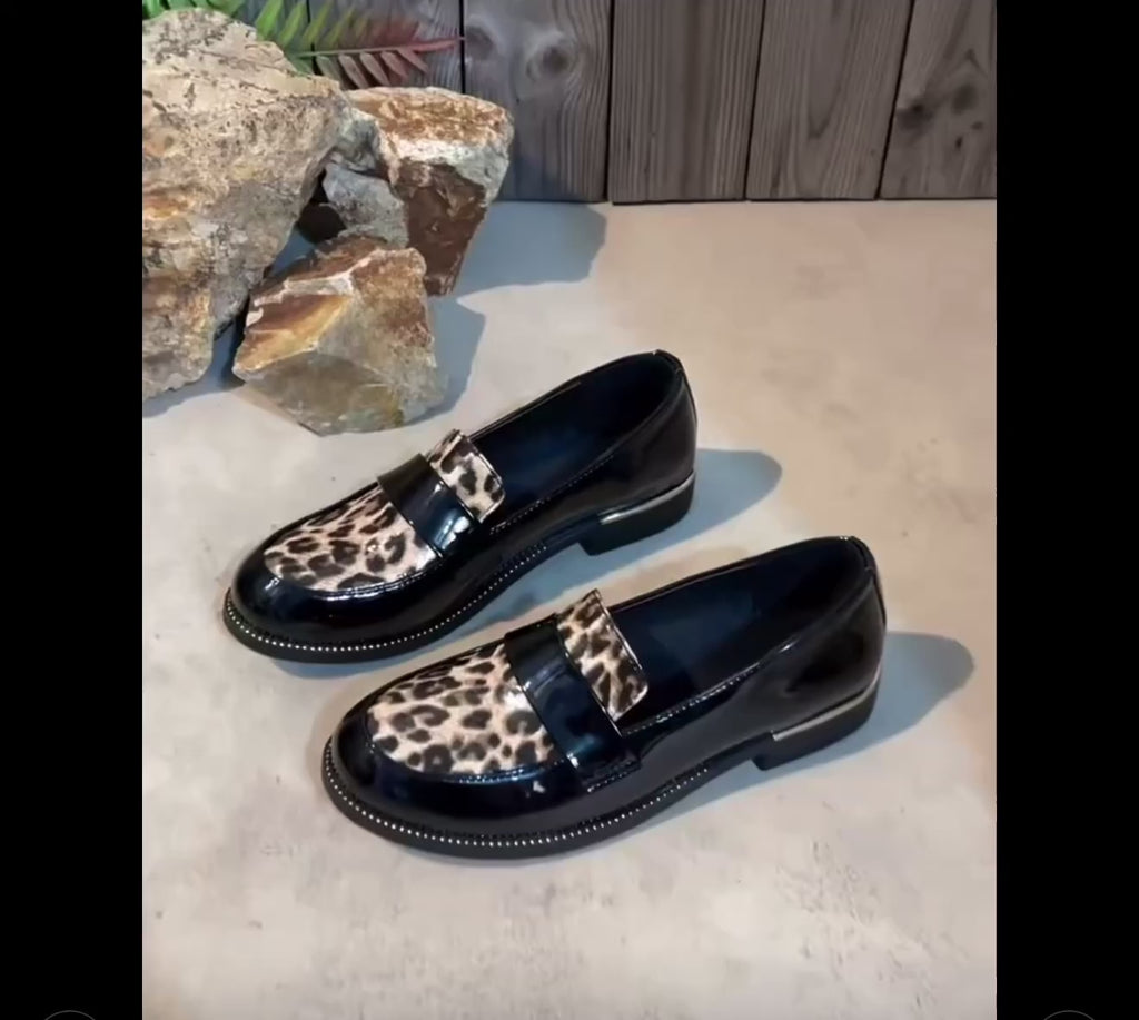 Mocassins Femme Vernis Noir Imprimé Léopard Chic